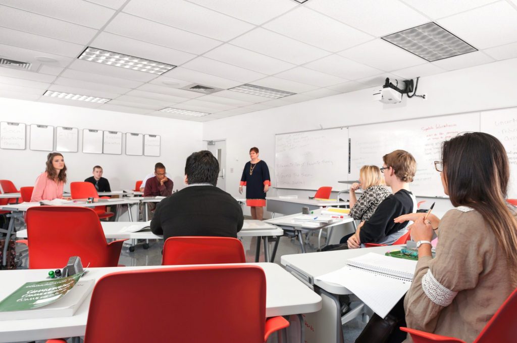 Research from Steelcase Education offers principles for designing large classrooms.